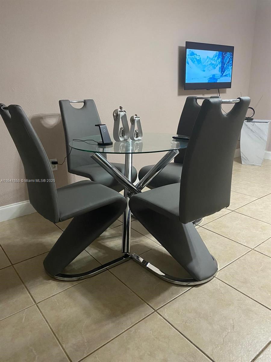 VILLA BISCAYA JARDINES CO - Residential