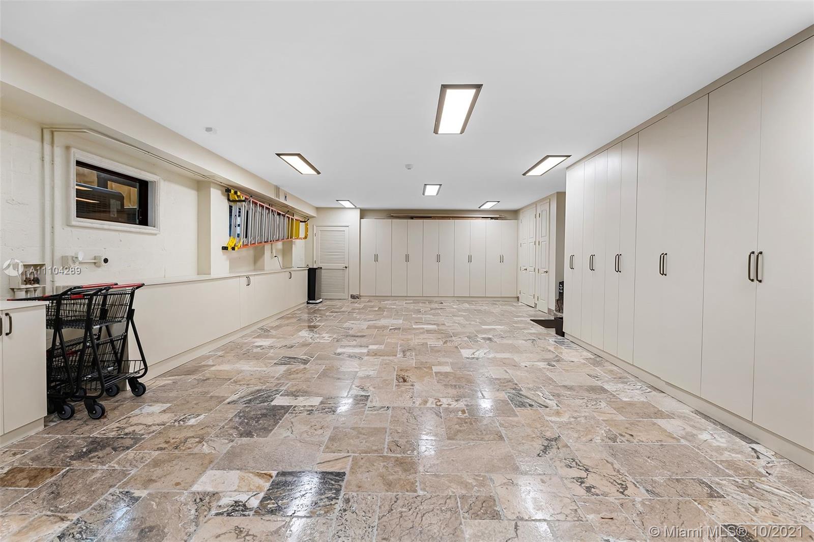 HILLSBORO SHORES SEC A - Residential