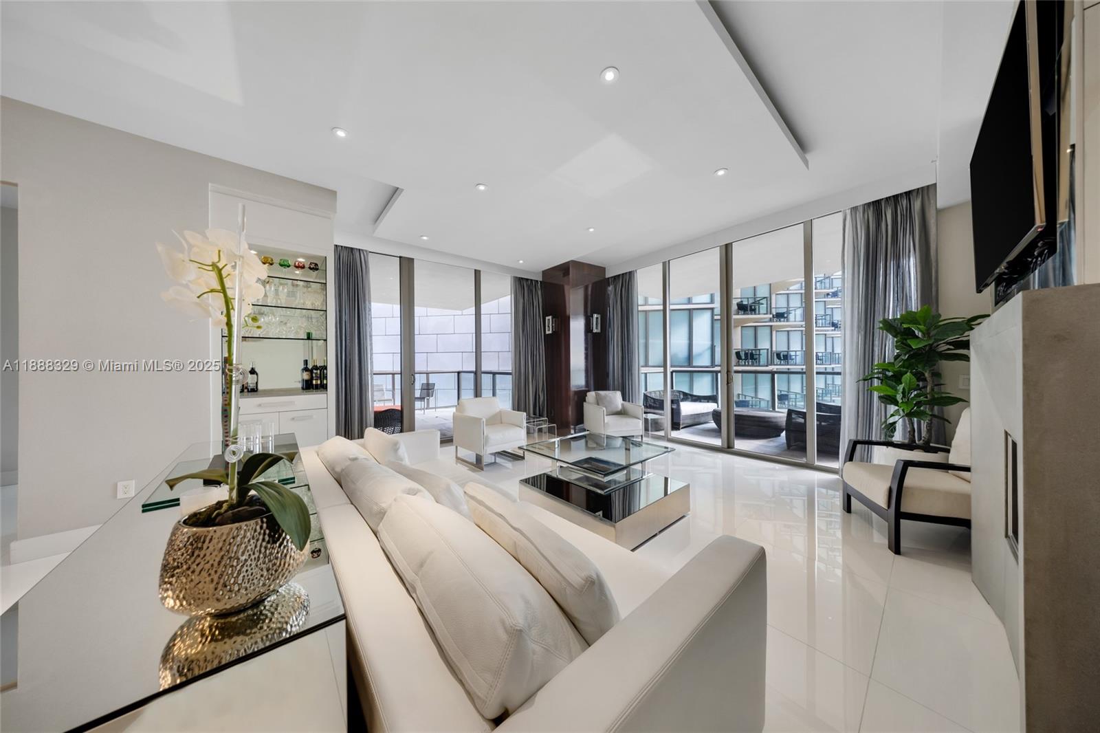 ST REGIS BAL HRBOUR - Residential