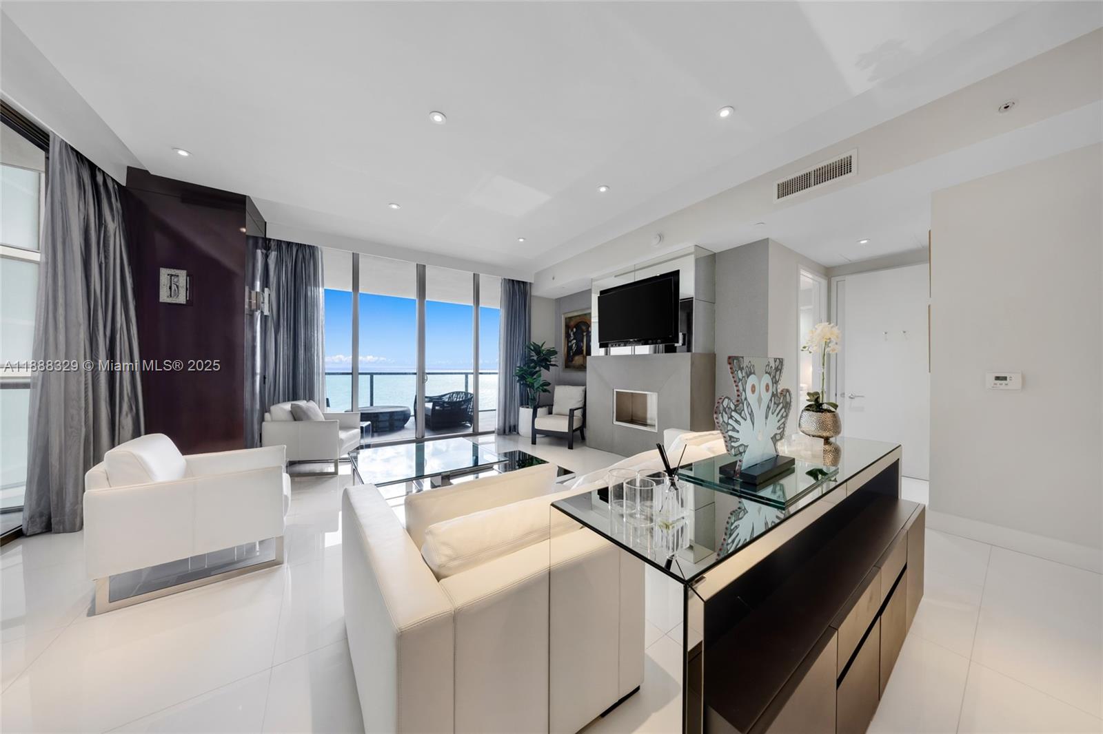 ST REGIS BAL HRBOUR - Residential