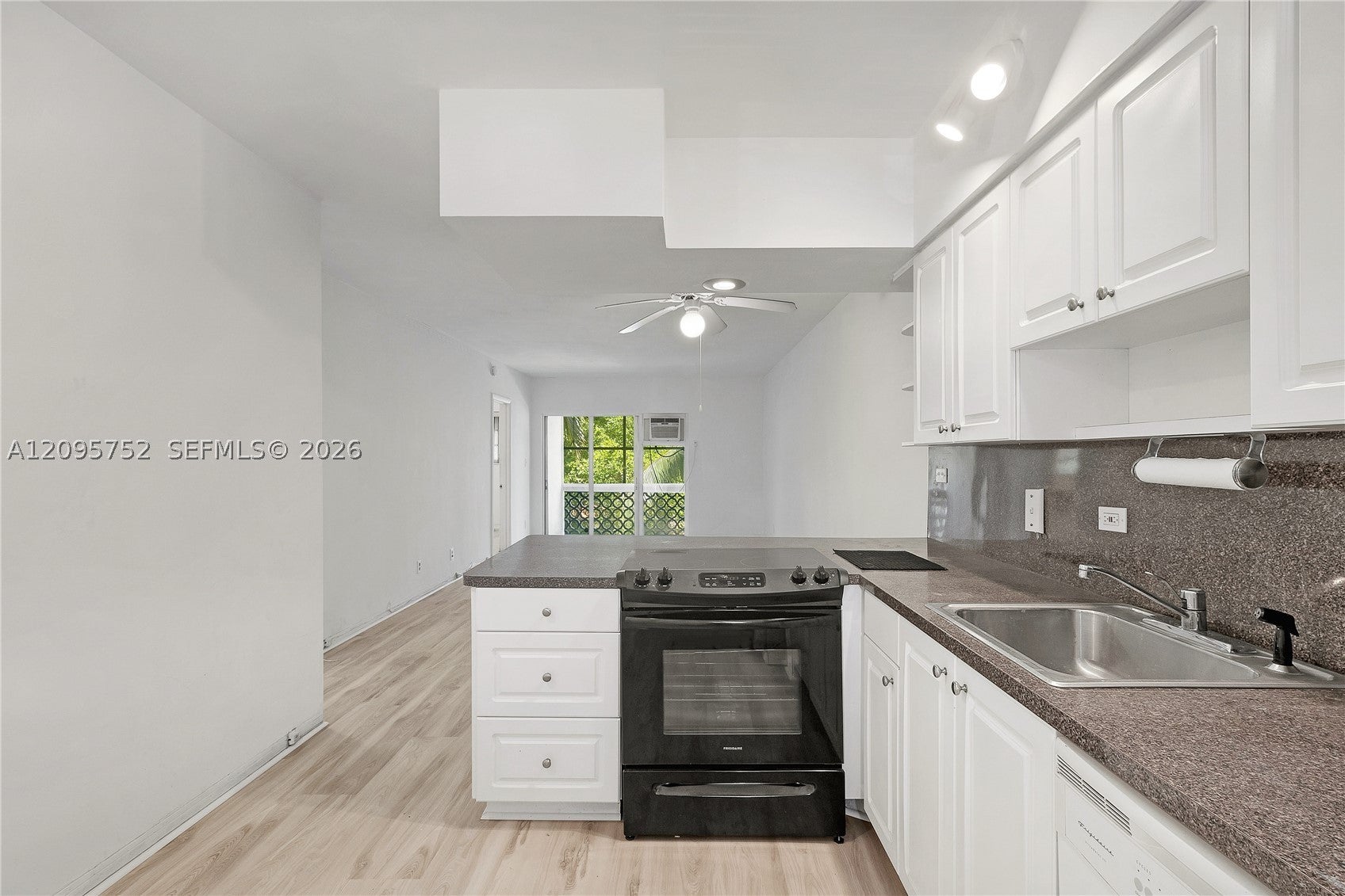 6580 Santona St A37