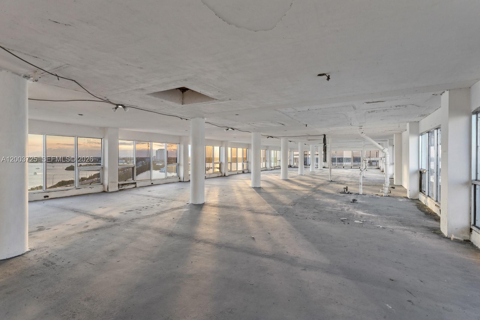 BAYSHORE YACHT & TENNIS C - Residential