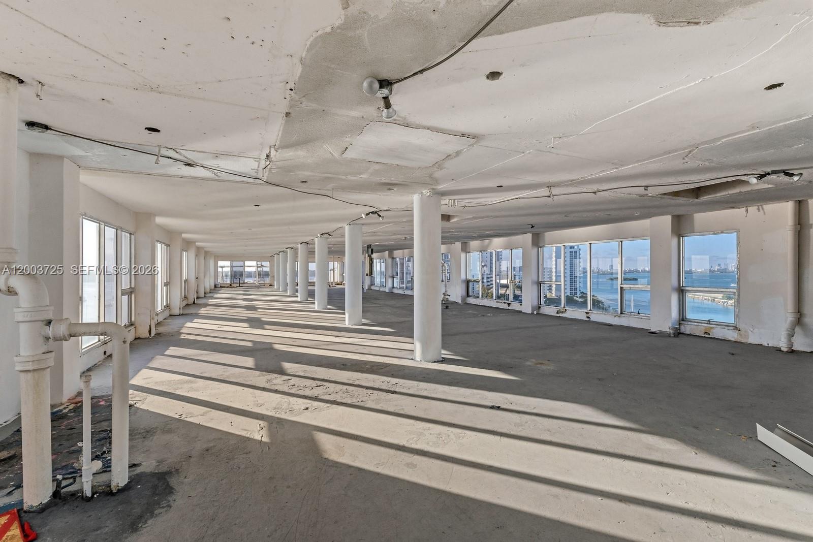 BAYSHORE YACHT & TENNIS C - Residential