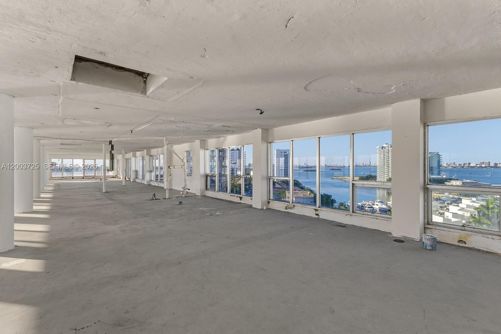 BAYSHORE YACHT & TENNIS C - Residential