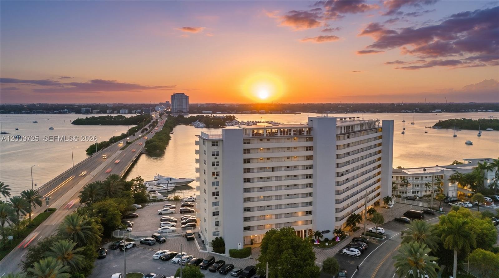 BAYSHORE YACHT & TENNIS C - Residential