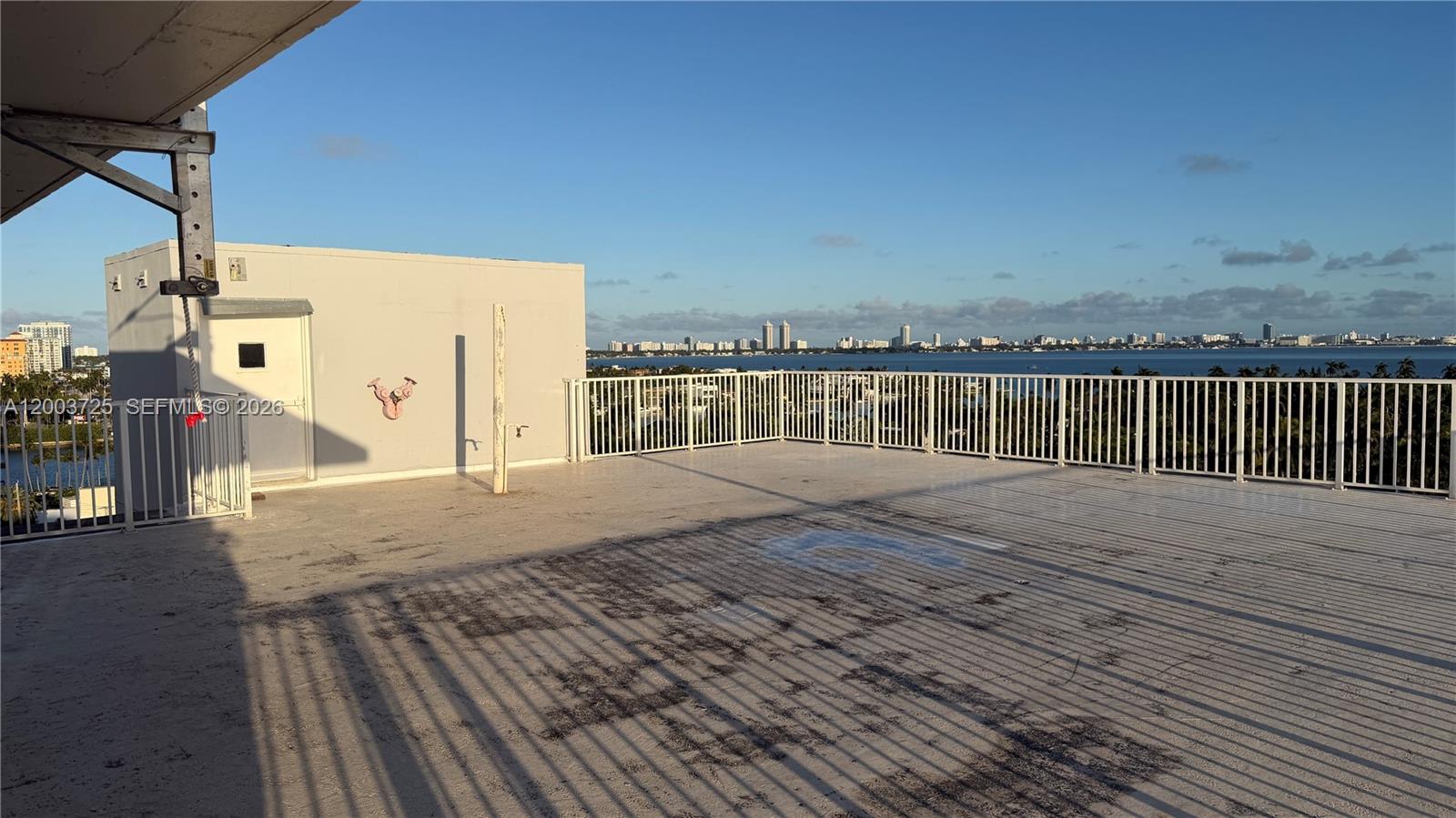 BAYSHORE YACHT & TENNIS C - Residential