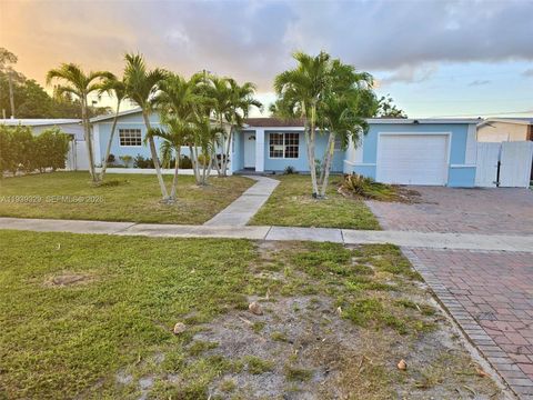 Photo of 309 Masters Rd, Palm Springs, FL 33461 (MLS # A11939329)