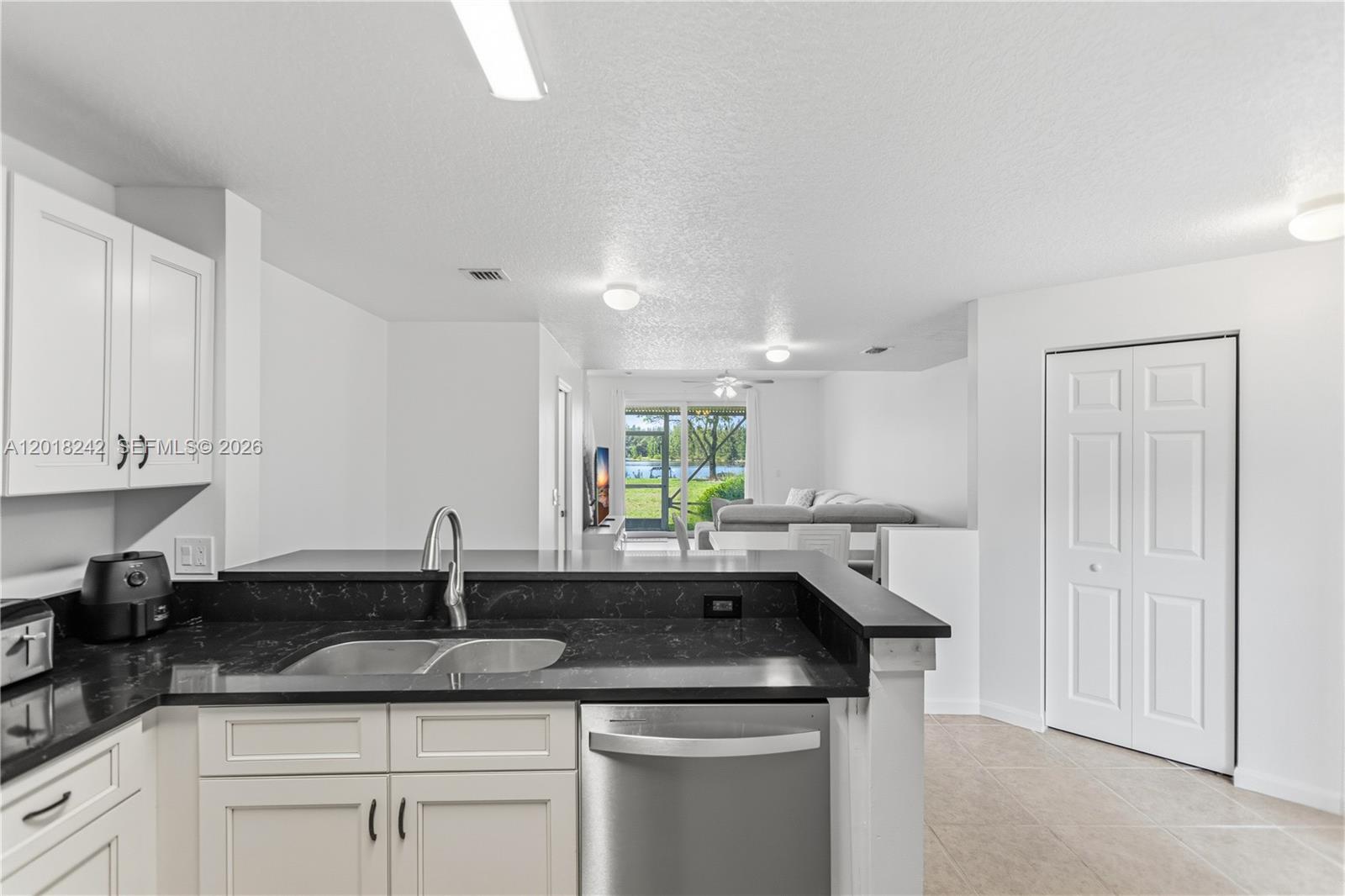 CRYSTAL LAKE 2ND SEC - Residential