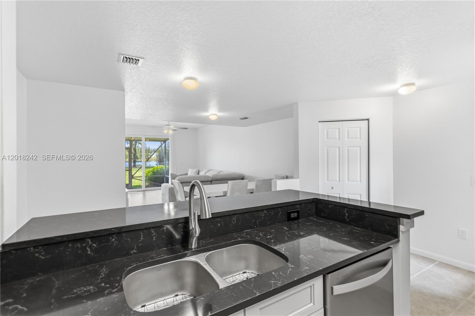 CRYSTAL LAKE 2ND SEC - Residential