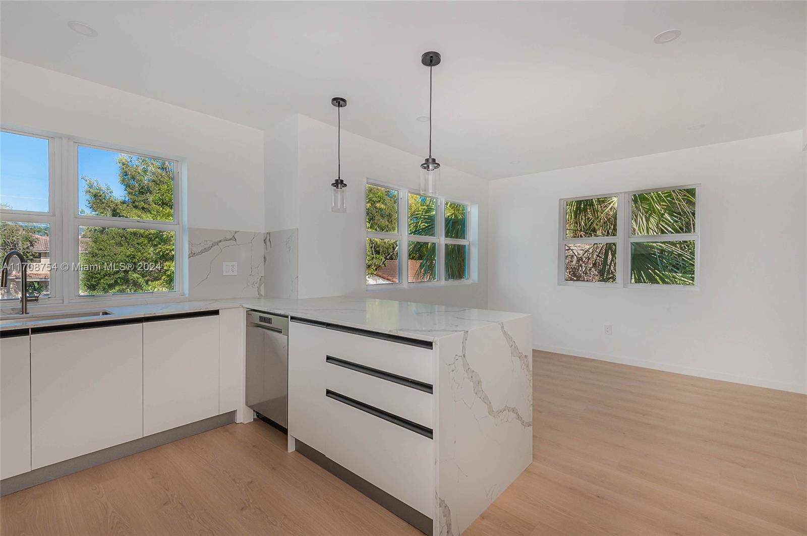 EVERGLADE LAND SALES CO - Residential