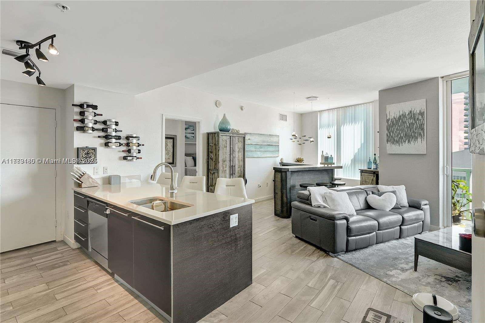 1900 N Bayshore Dr 3619, Miami, Broward County, Florida - 1 Bedrooms  
2 Bathrooms - 
