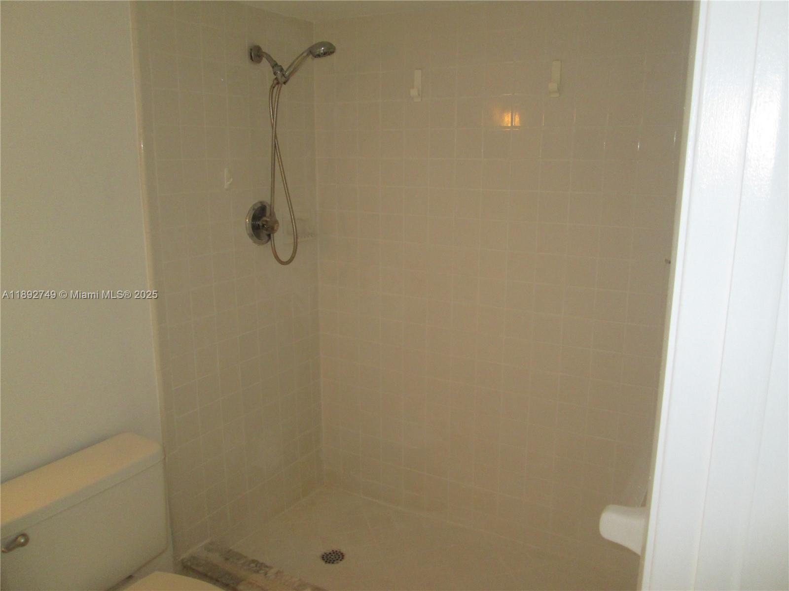 FAIRVIEW HOUSE CONDO - Residential Lease