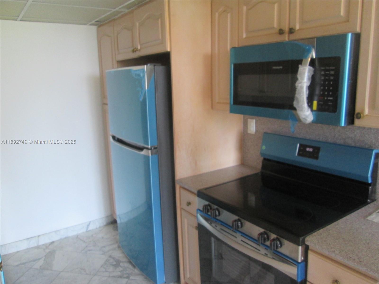 FAIRVIEW HOUSE CONDO - Residential Lease