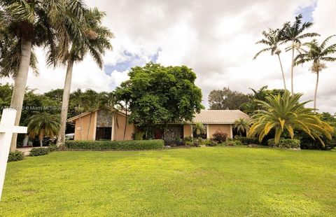 Photo of 2180 SW 115th Ter, Davie, FL 33325 (MLS # A11890190)
