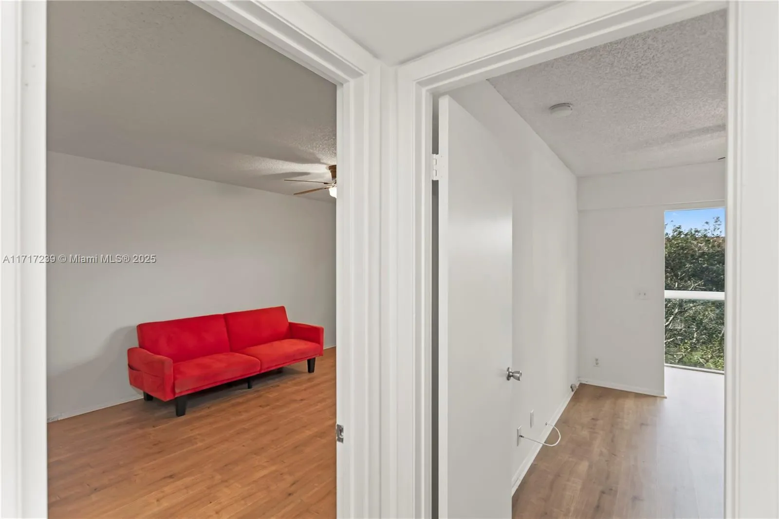 Pembroke Pines, Florida 33027, United States, 2 Bedrooms Bedrooms, ,2 BathroomsBathrooms,Residential,Active,22122