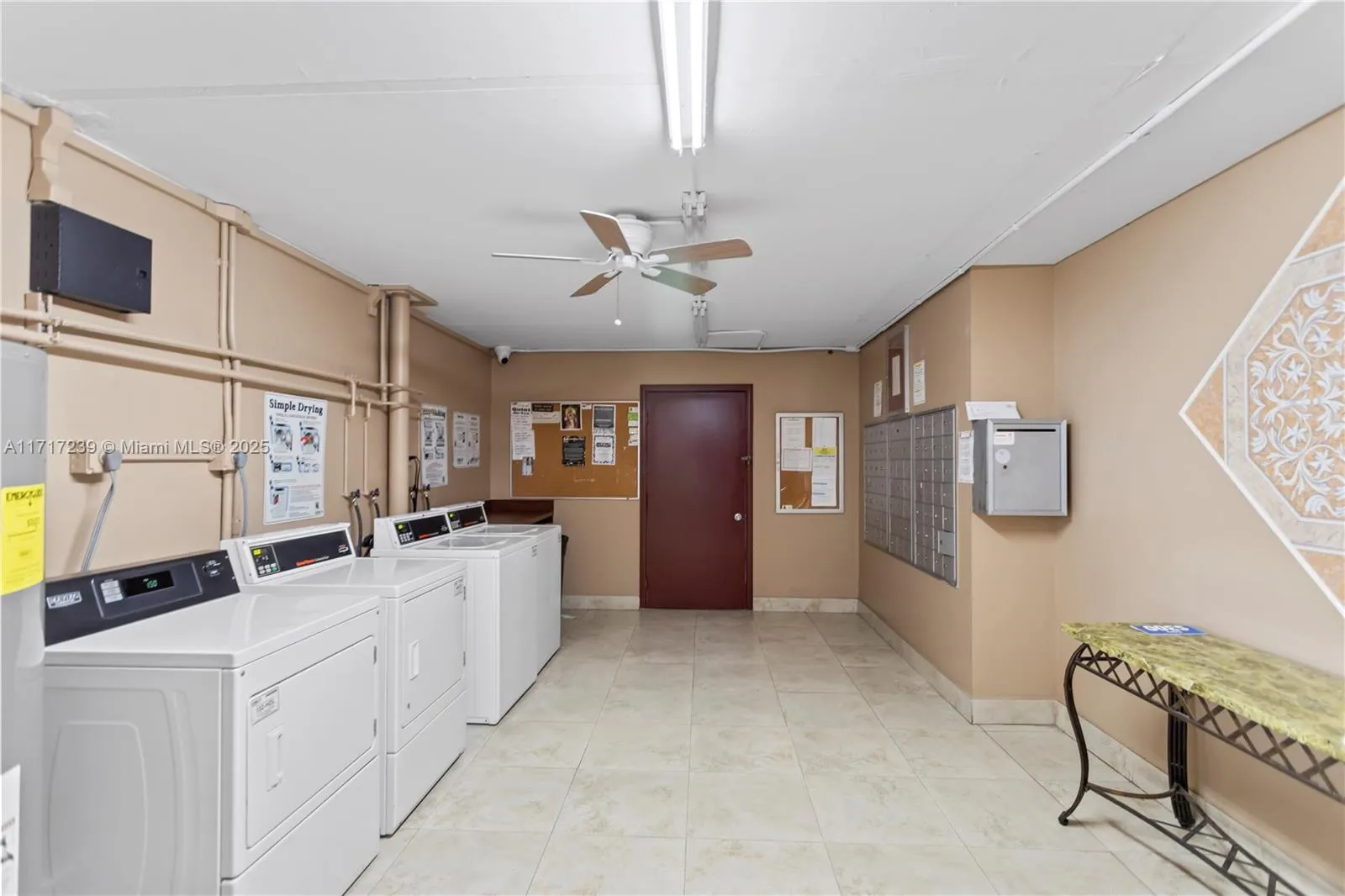 Pembroke Pines, Florida 33027, United States, 2 Bedrooms Bedrooms, ,2 BathroomsBathrooms,Residential,Active,22122