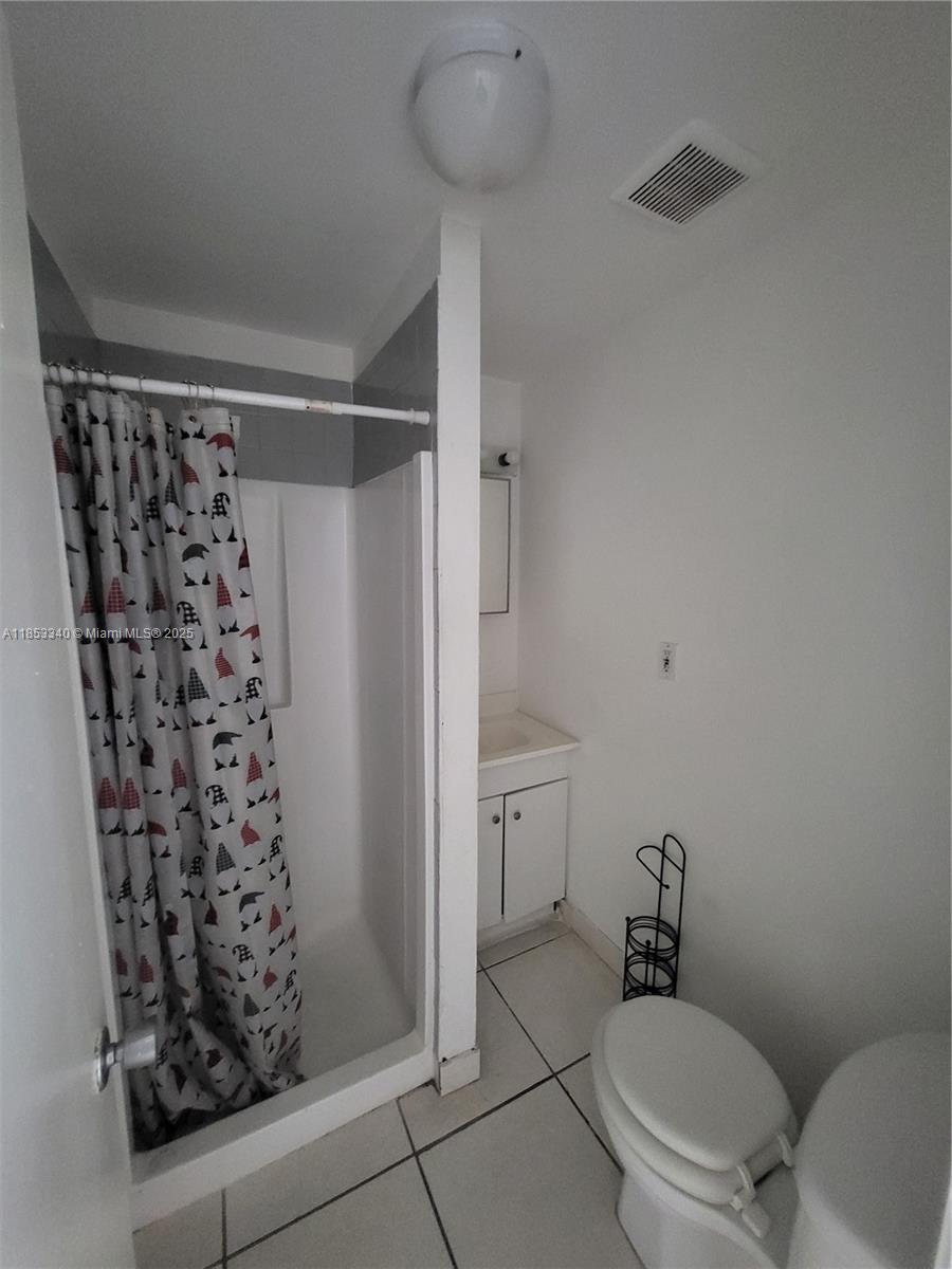 605 Euclid Ave 106