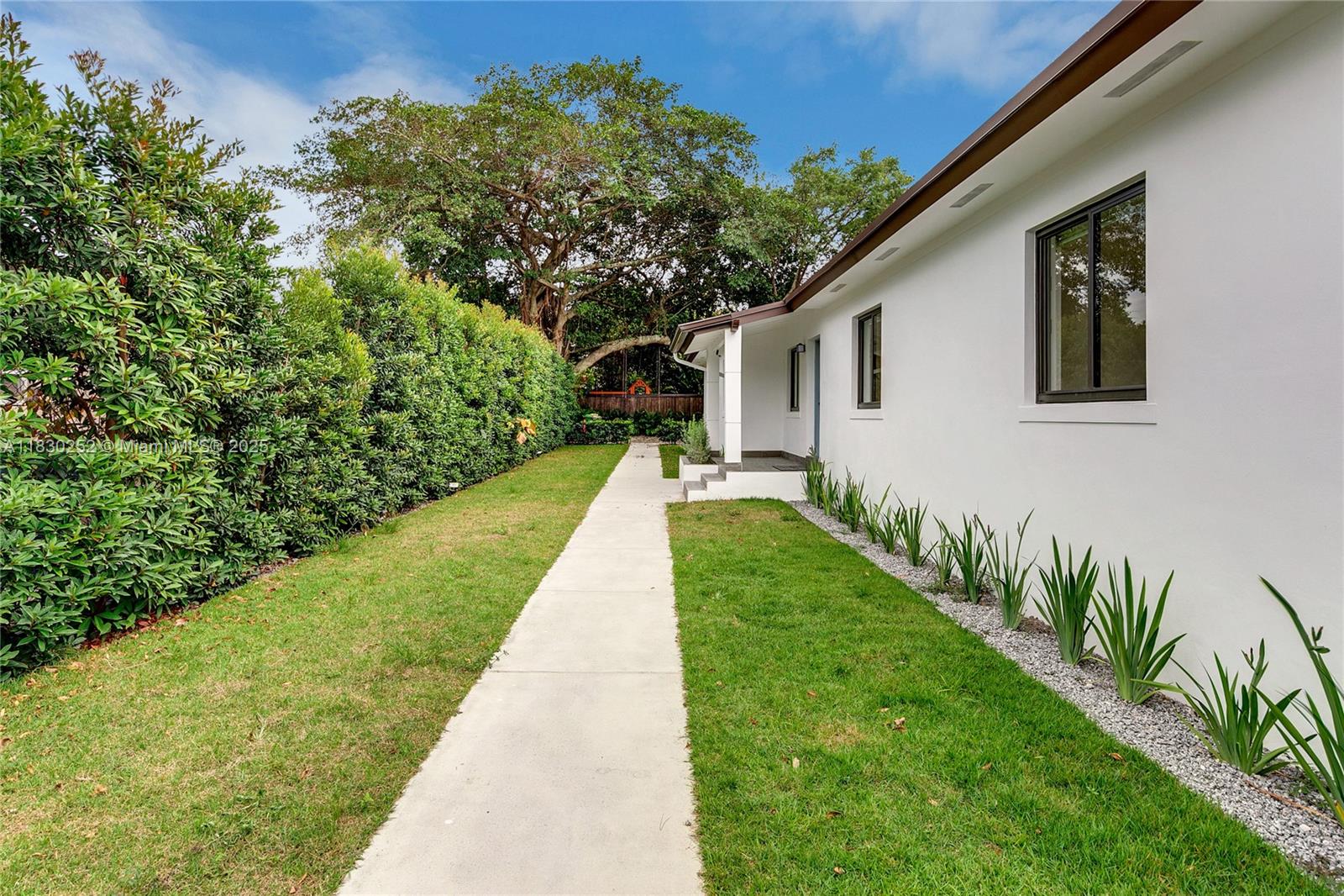 36 NW 52nd St