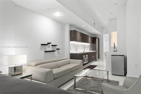 851 NE 1st Ave 300 Miami FL 33132