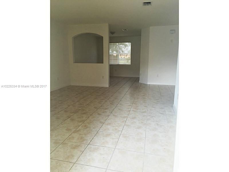 Islands At Doral Twnhms - Residential Lease