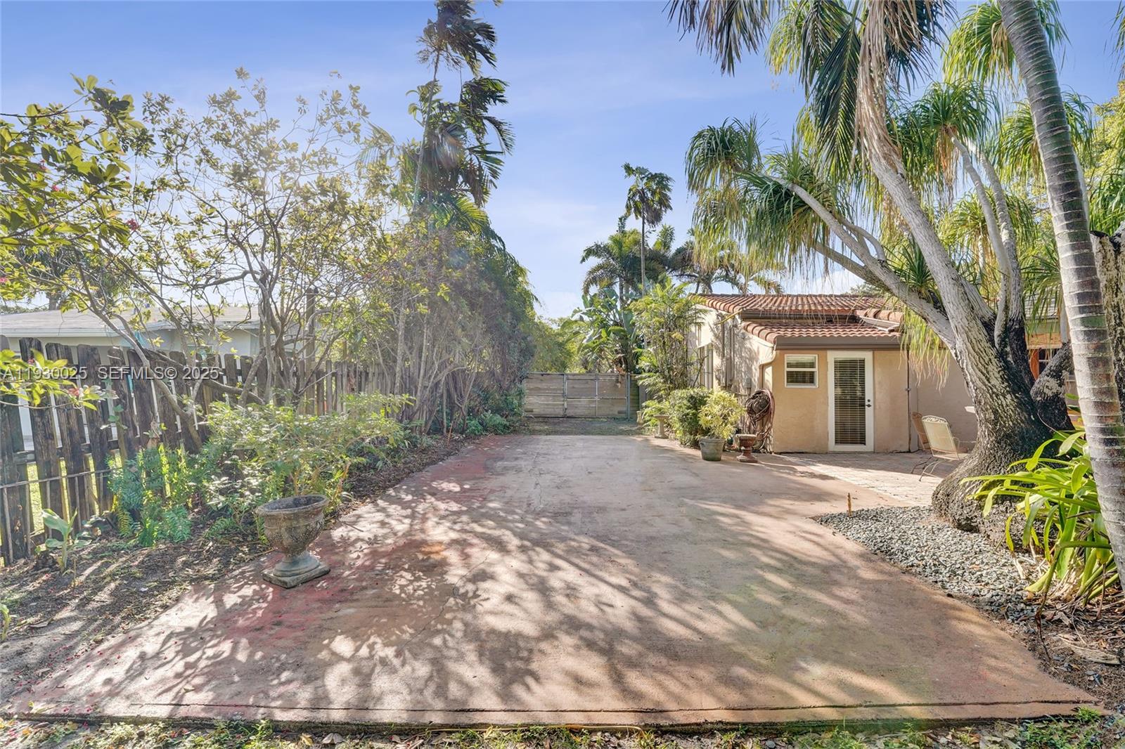 OAK RIDGE PARK AMEN PLAT - Residential Lease