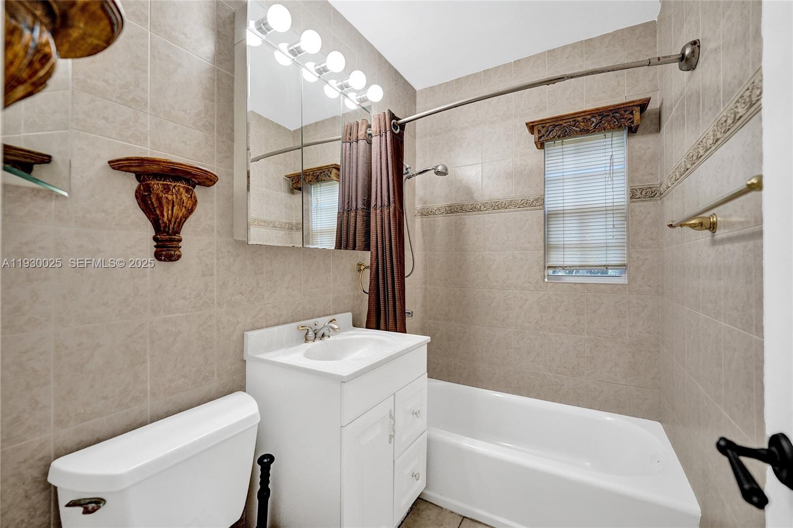 OAK RIDGE PARK AMEN PLAT - Residential Lease