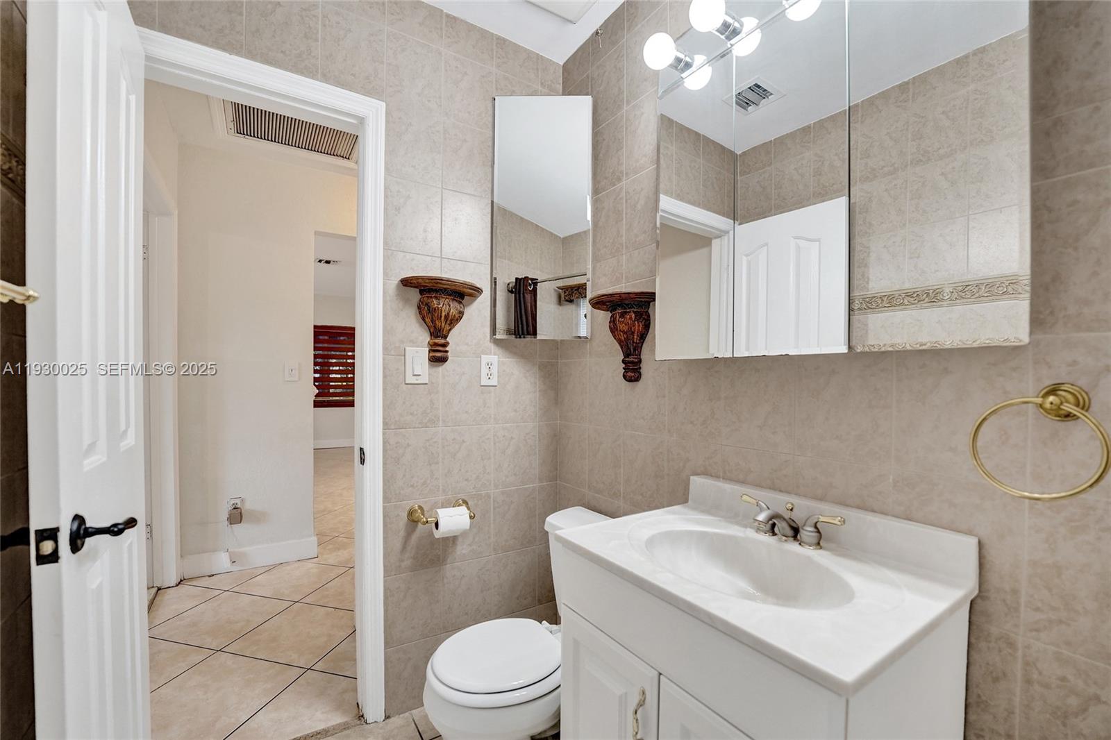 OAK RIDGE PARK AMEN PLAT - Residential Lease