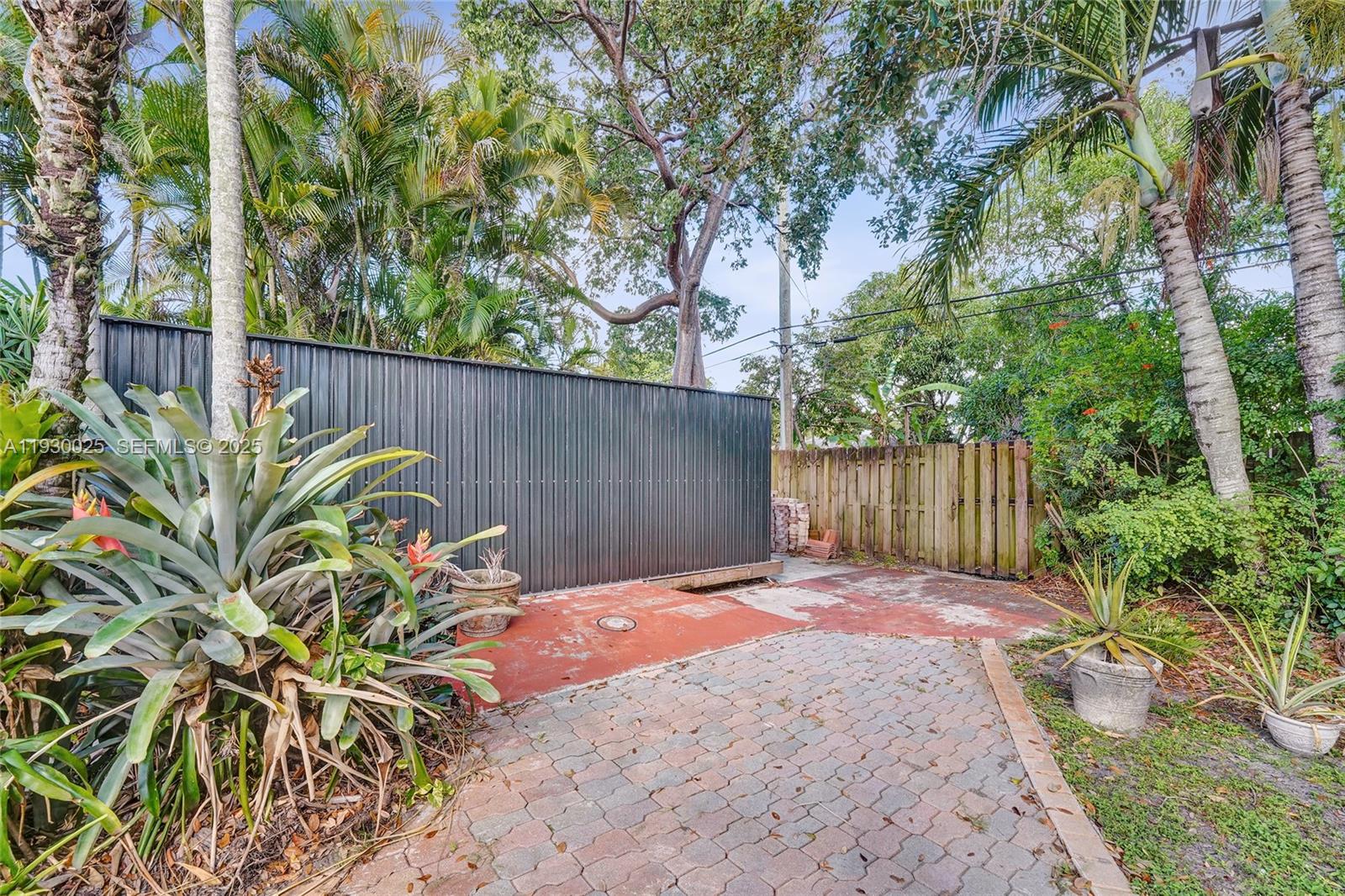 OAK RIDGE PARK AMEN PLAT - Residential Lease