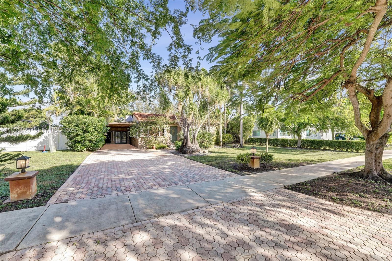 OAK RIDGE PARK AMEN PLAT - Residential Lease