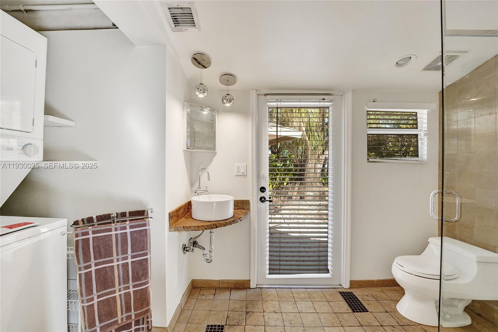 OAK RIDGE PARK AMEN PLAT - Residential Lease