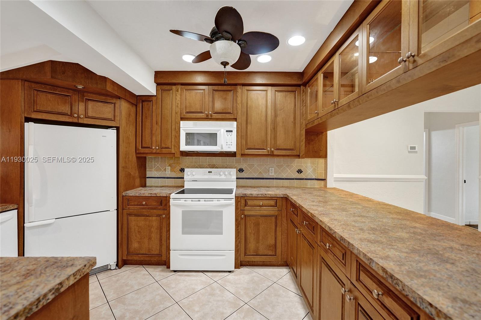 OAK RIDGE PARK AMEN PLAT - Residential Lease