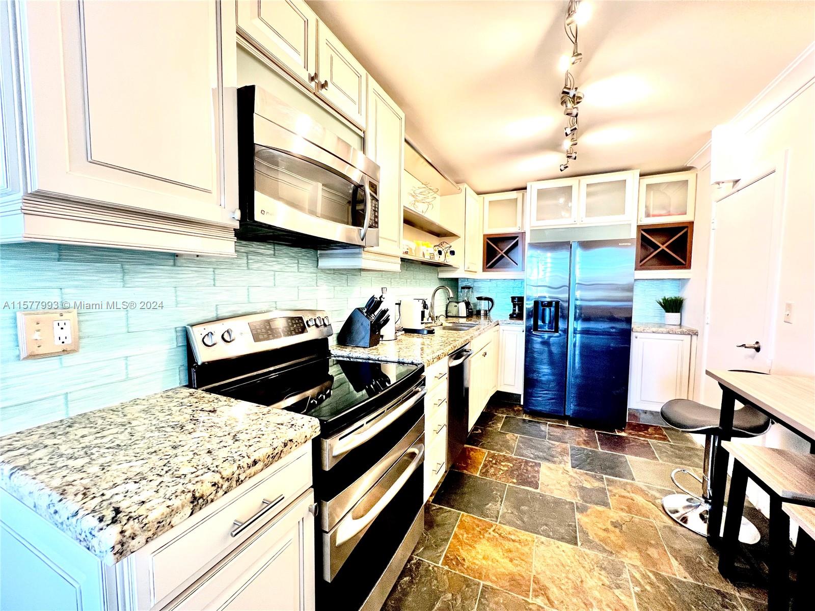 TIDES ON HOLLYWOOD BEACH - Residential