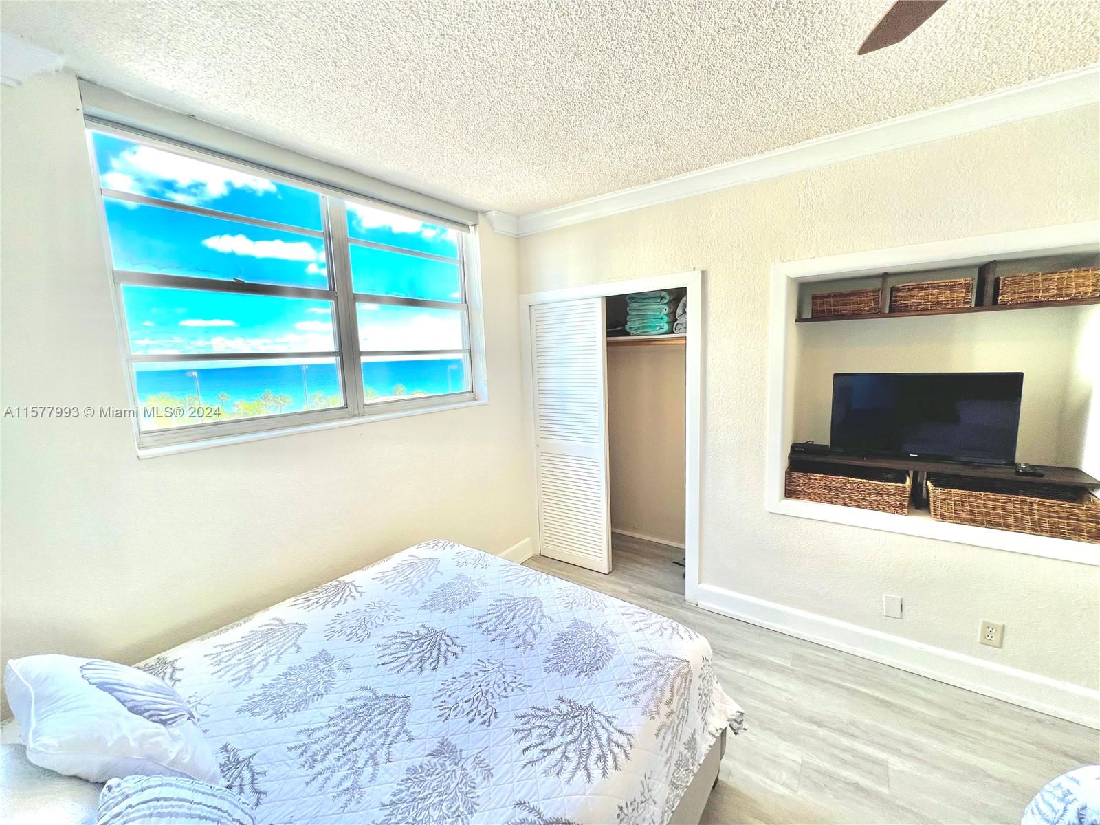 TIDES ON HOLLYWOOD BEACH - Residential