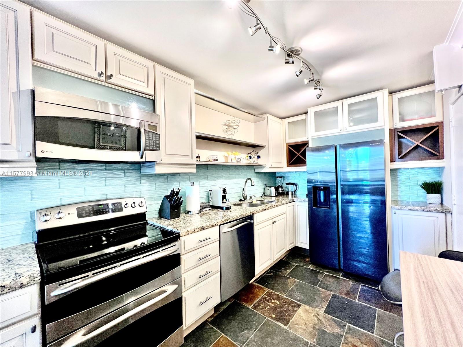 TIDES ON HOLLYWOOD BEACH - Residential