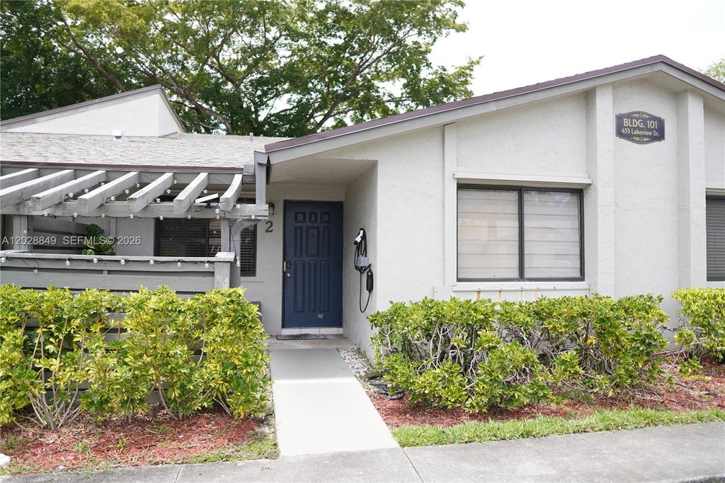 Photo of 453 Lakeview Dr #2, Weston, FL 33326 (MLS # A12028849)