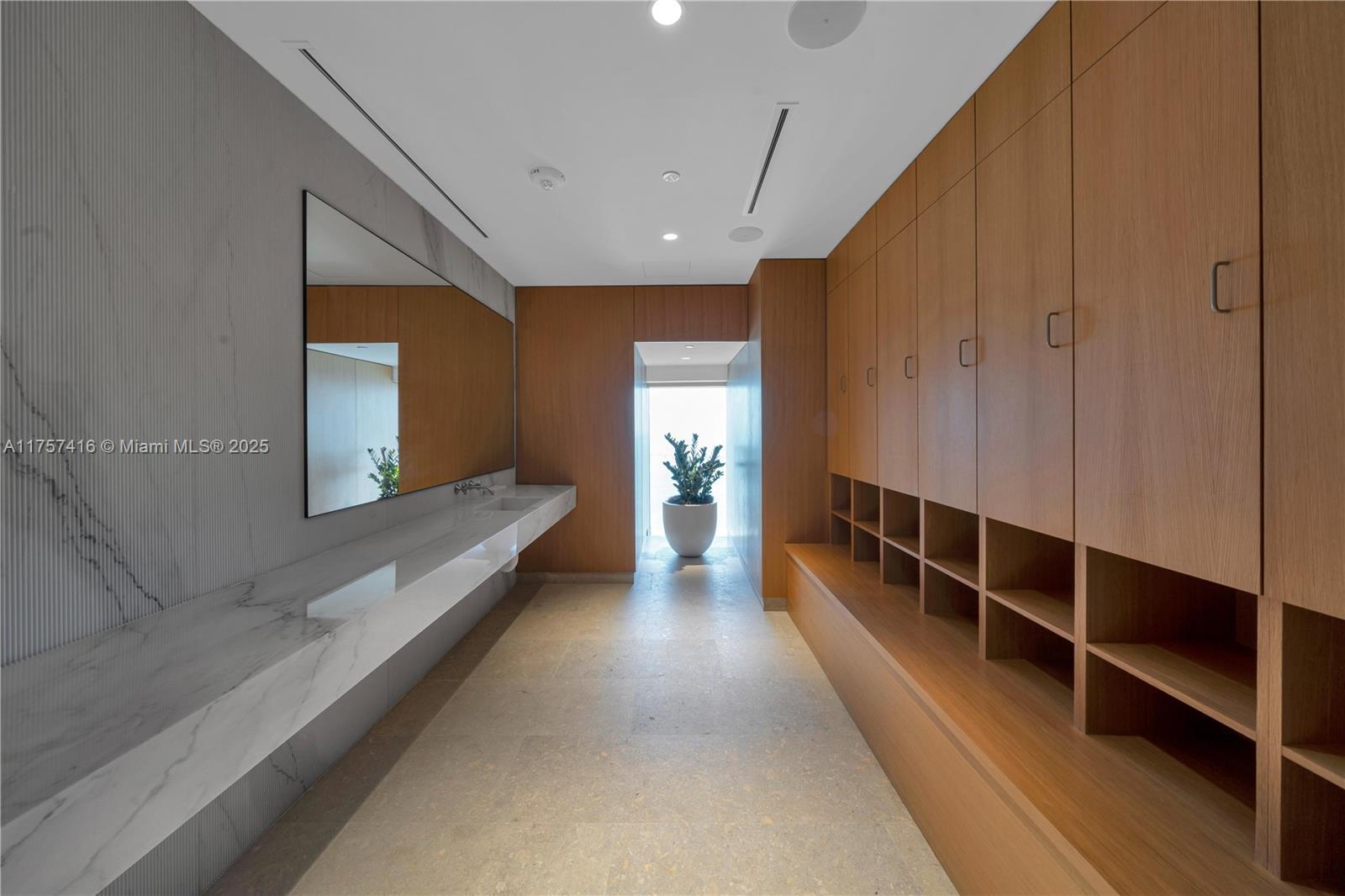 300 Biscayne Boulevard Way - Residential