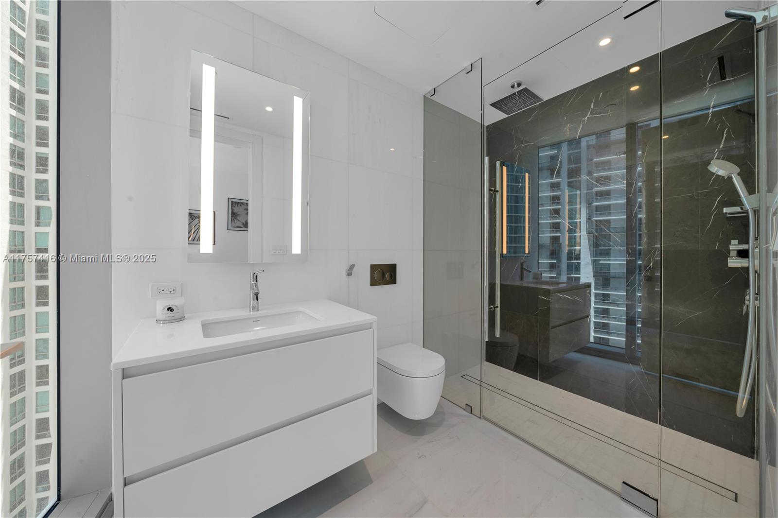 300 Biscayne Boulevard Way - Residential