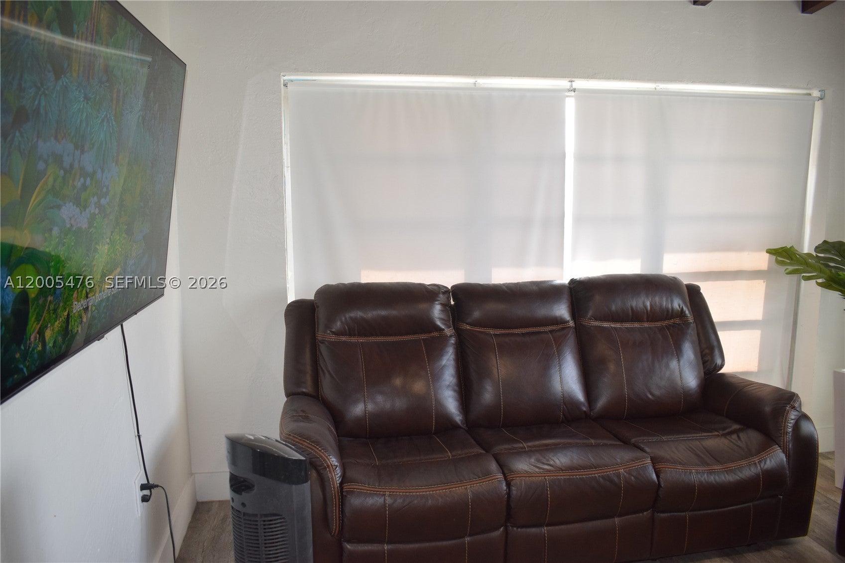 841 Hialeah Dr