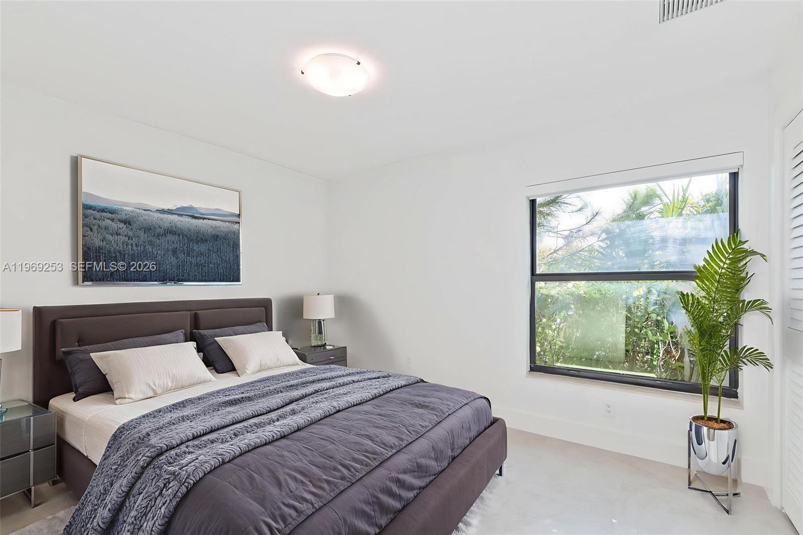 BRIAR LAKE - Residential Lease