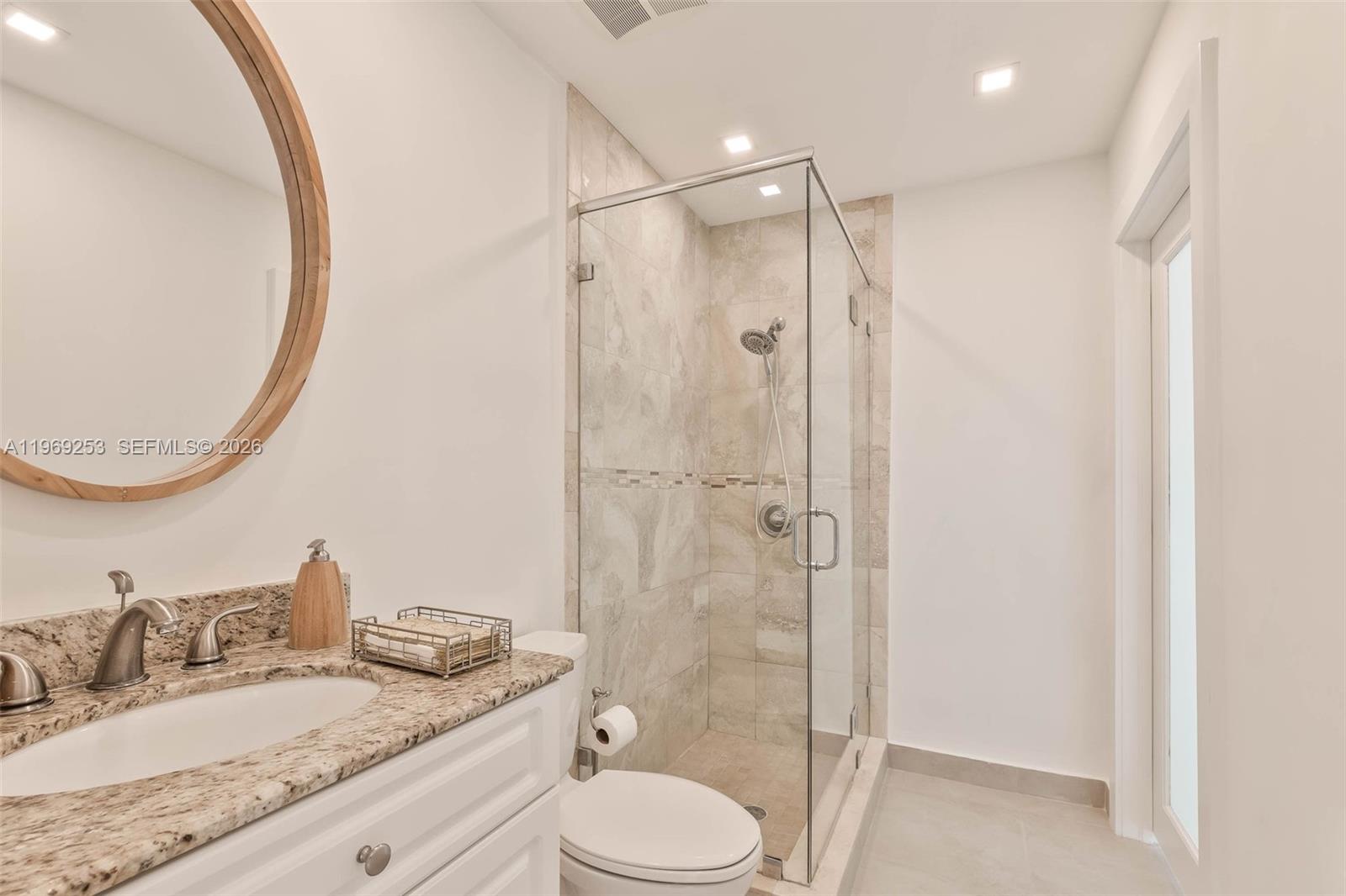 BRIAR LAKE - Residential Lease