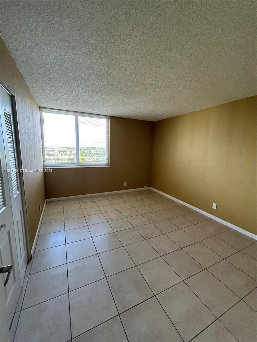DADELAND PLACE CONDO - Residential Lease
