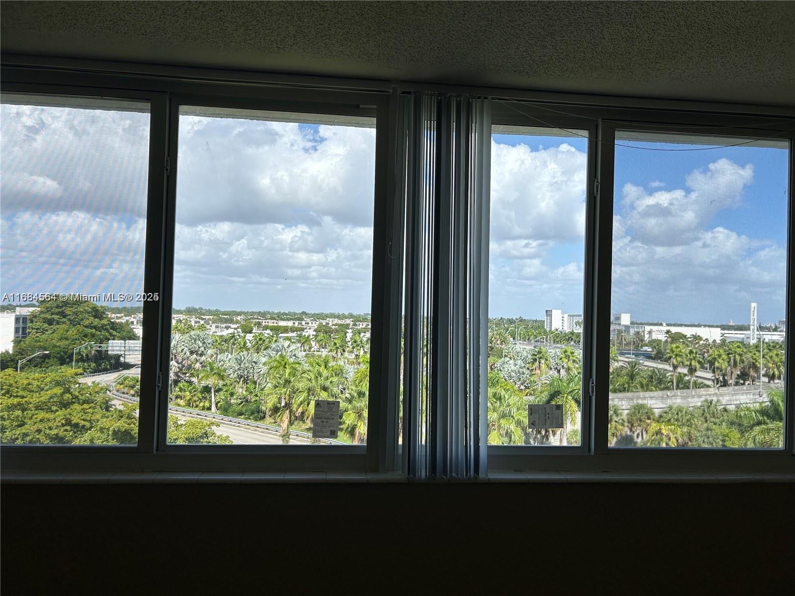 DADELAND PLACE CONDO - Residential Lease
