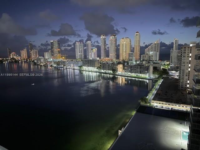 WINSTON TOWERS 500 CONDO - Residential