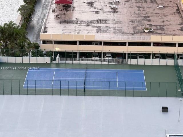 WINSTON TOWERS 500 CONDO - Residential