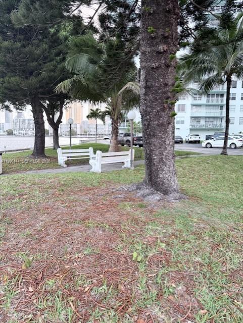 WINSTON TOWERS 500 CONDO - Residential