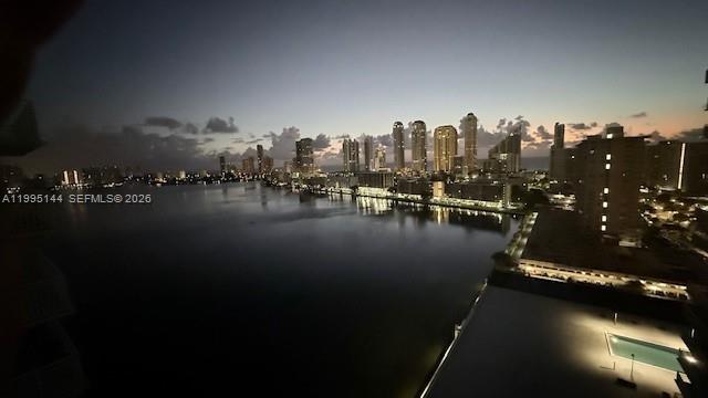 WINSTON TOWERS 500 CONDO - Residential