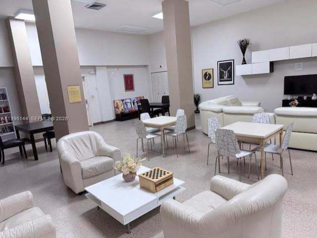 WINSTON TOWERS 500 CONDO - Residential