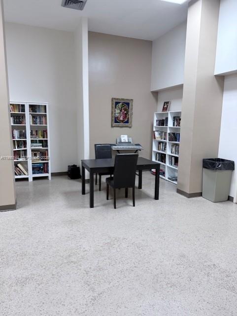 WINSTON TOWERS 500 CONDO - Residential