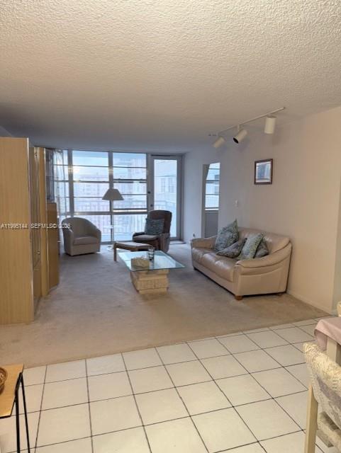 WINSTON TOWERS 500 CONDO - Residential