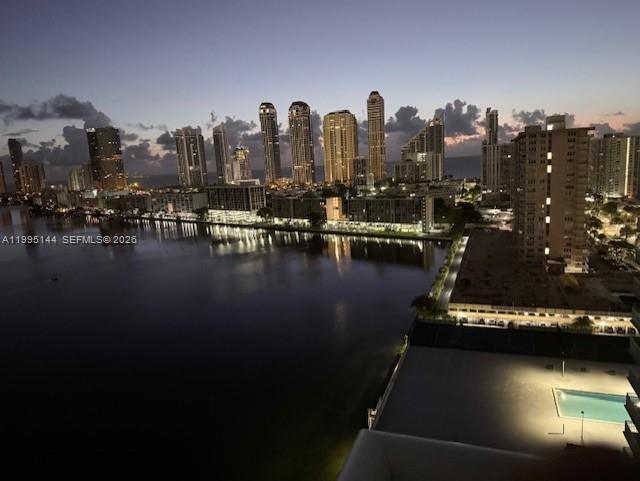 WINSTON TOWERS 500 CONDO - Residential